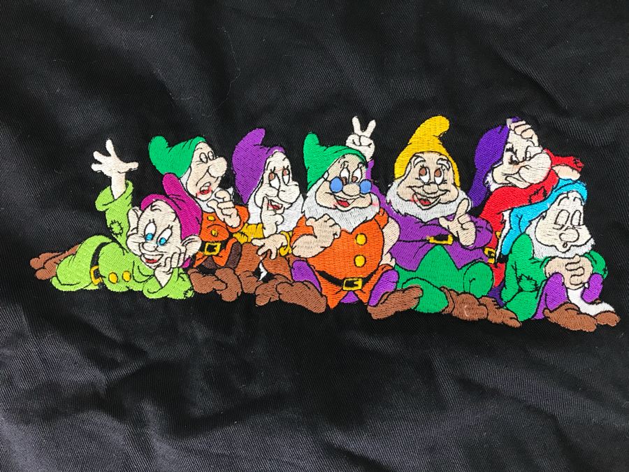 M Walt Disney’s Masterpiece Snow White And The Seven Dwarfs Exclusive Employee Jacket [Photo 6]