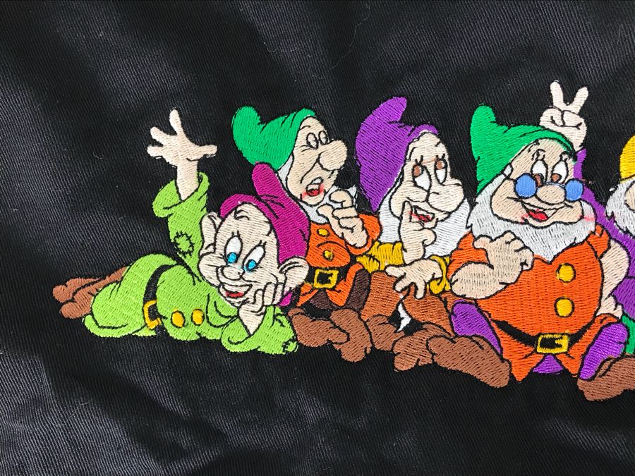 M Walt Disney’s Masterpiece Snow White And The Seven Dwarfs Exclusive Employee Jacket [Photo 7]