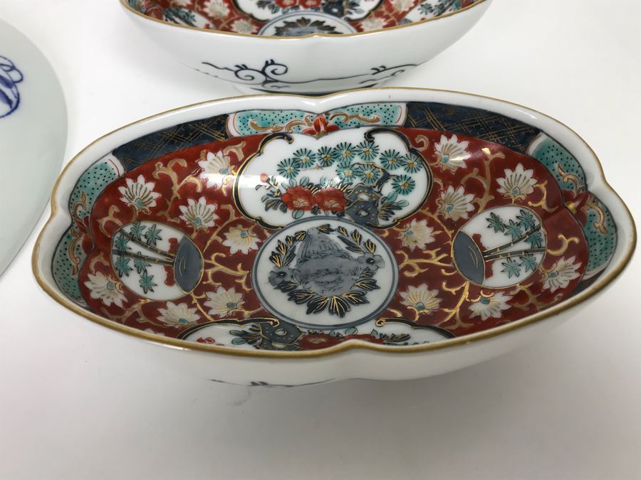 Vintage Chinese Blue And White Porcelain Bowl And Pair Of Japanese Imari Dishes [Photo 11]