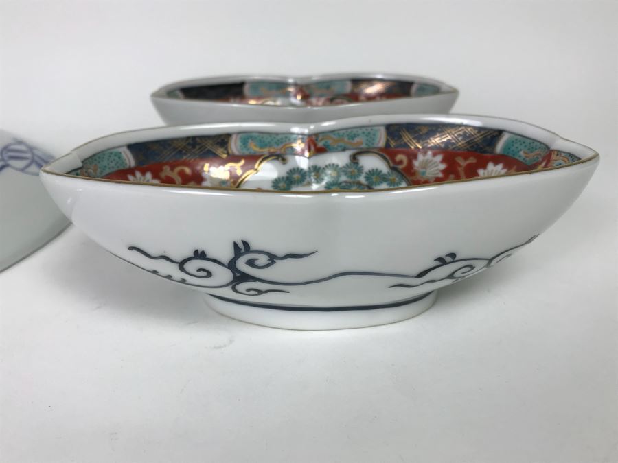 Vintage Chinese Blue And White Porcelain Bowl And Pair Of Japanese Imari Dishes [Photo 12]