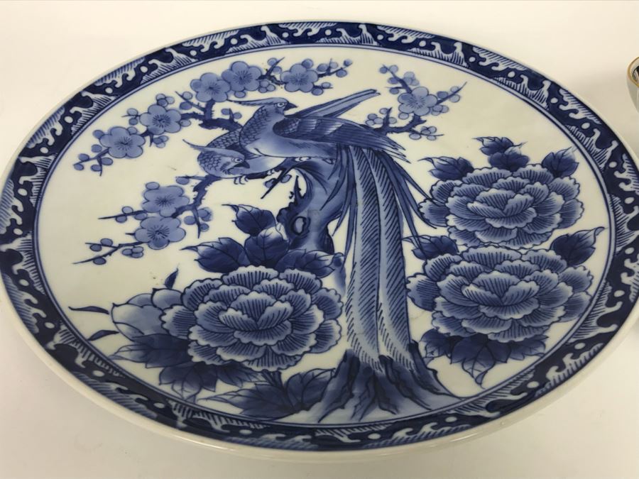 Vintage Chinese Blue And White Porcelain Bowl And Pair Of Japanese Imari Dishes [Photo 3]