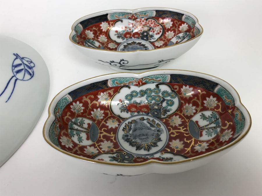 Vintage Chinese Blue And White Porcelain Bowl And Pair Of Japanese Imari Dishes [Photo 10]