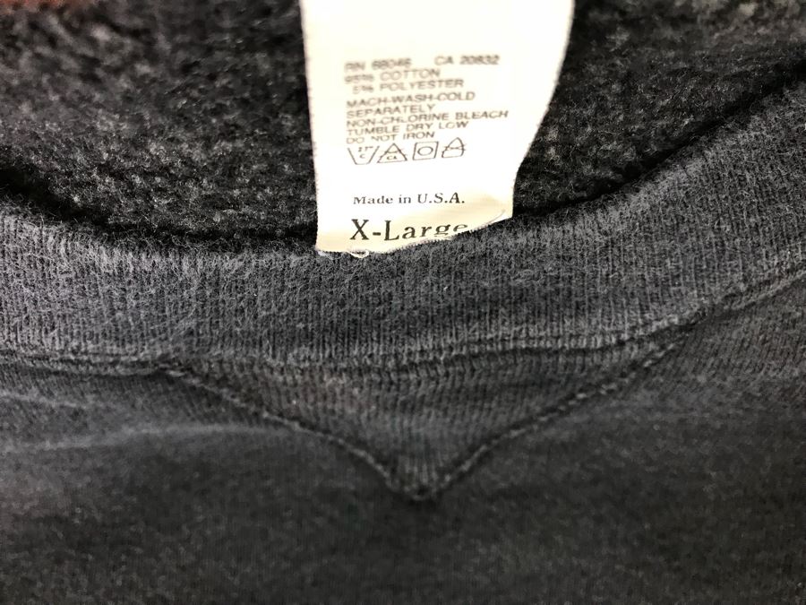 XL Walt Disney Sweater Collection Featuring The Fox And The Hound, Aladdin And The King Of Thieves Starring Robin Williams And Aladdin And The Return Of Jafar [Photo 10]