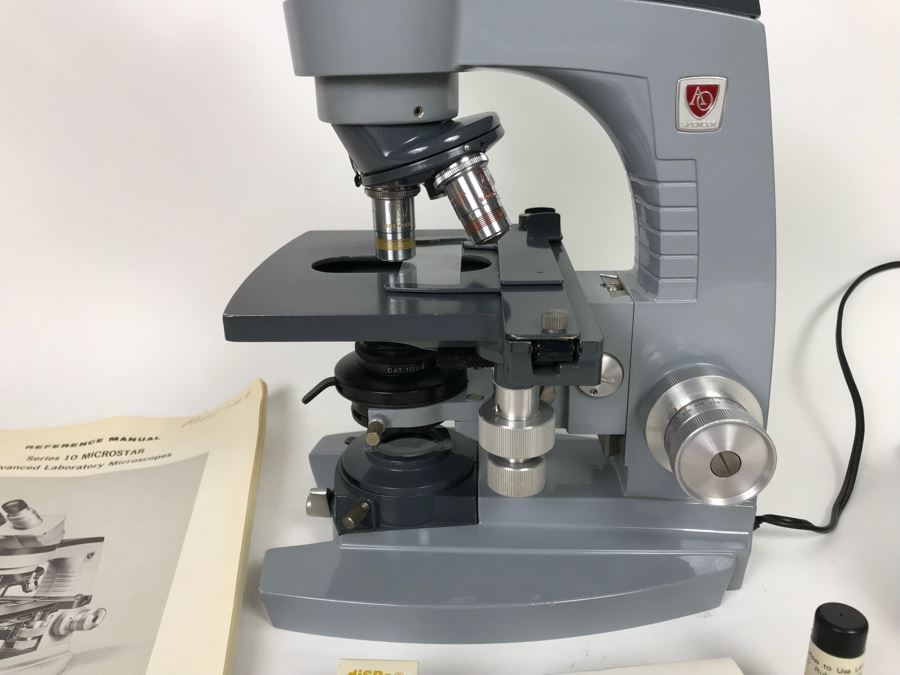 Series 10 MICROSTAR Advanced Laboratory Microscope By American Optical Corporation With Reference Manual  [Photo 3]