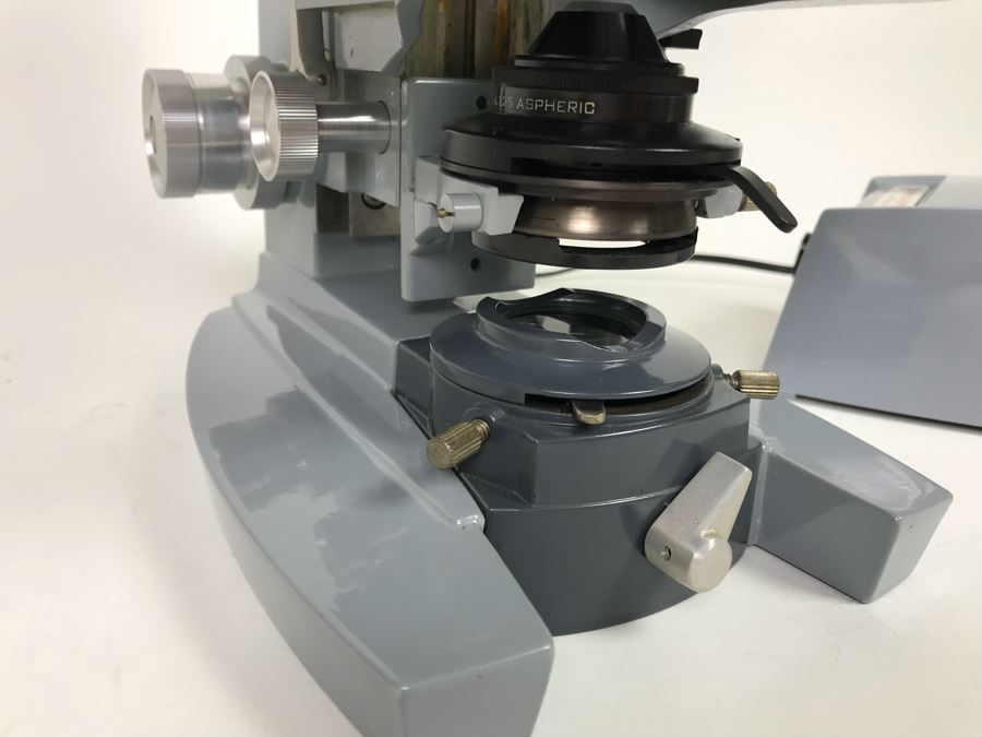 Series 10 MICROSTAR Advanced Laboratory Microscope By American Optical Corporation With Reference Manual  [Photo 28]