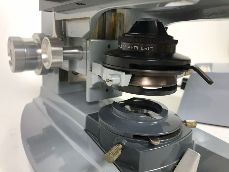 Series 10 MICROSTAR Advanced Laboratory Microscope By American Optical Corporation With Reference Manual  [Photo 26]