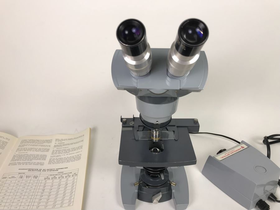 Series 10 MICROSTAR Advanced Laboratory Microscope By American Optical Corporation With Reference Manual  [Photo 23]
