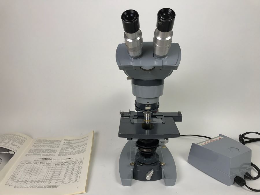 Series 10 MICROSTAR Advanced Laboratory Microscope By American Optical Corporation With Reference Manual  [Photo 24]