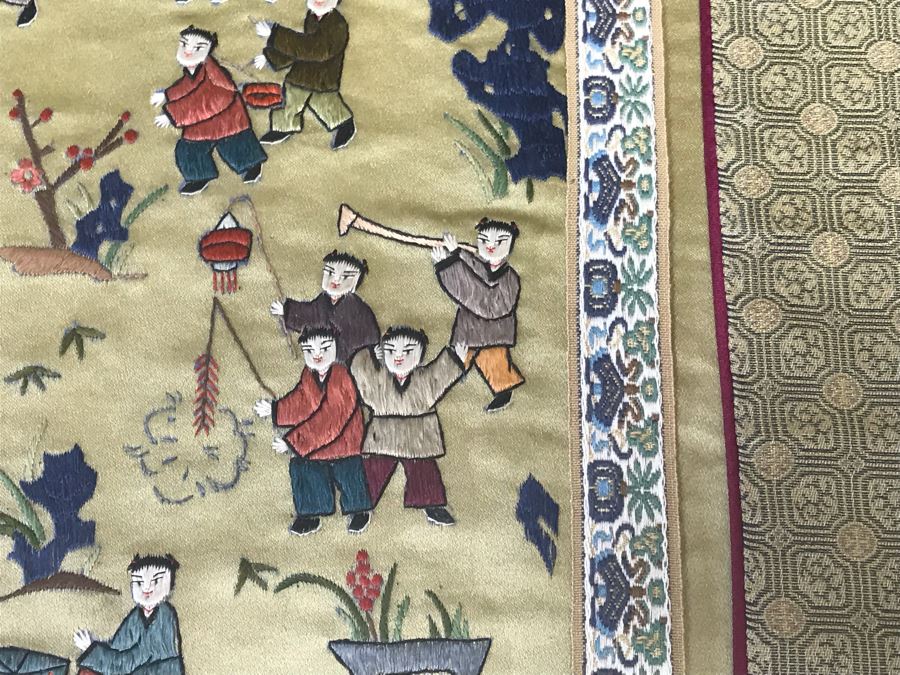 Vintage Chinese Embroidery In Lucite Shadowbox Frame 21' X 34' [Photo 10]