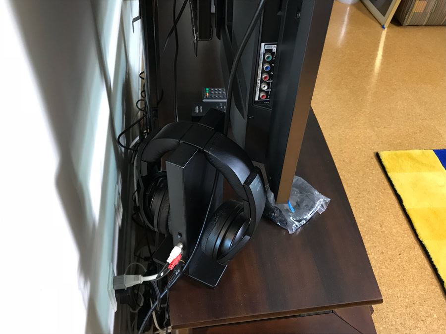 Flat Screen TV Stand With Drawer - Does Not Include TV Or Electronics [Photo 10]