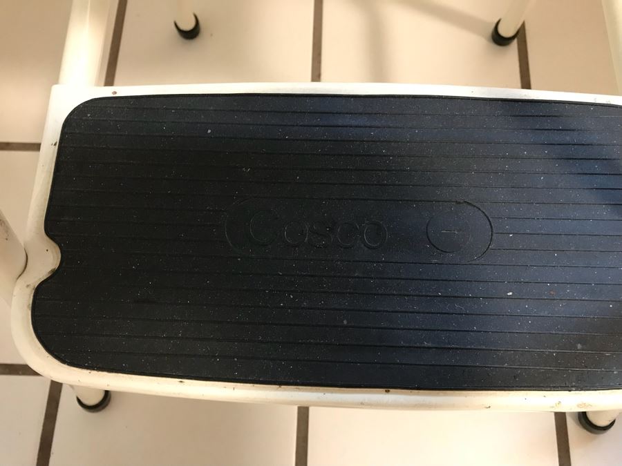 Cosco Step Stool [Photo 6]