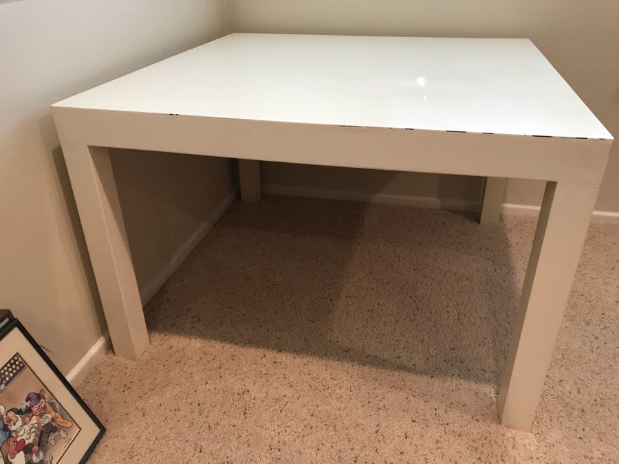 White Wooden Parsons Side Table [Photo 3]