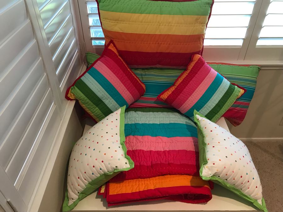 Bedding Lot With Queen Size Comforter (One Matching Pillow Not Shown In Photos) [Photo 2]