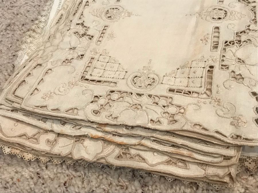 Huge Collection Of Vintage Linens [Photo 22]