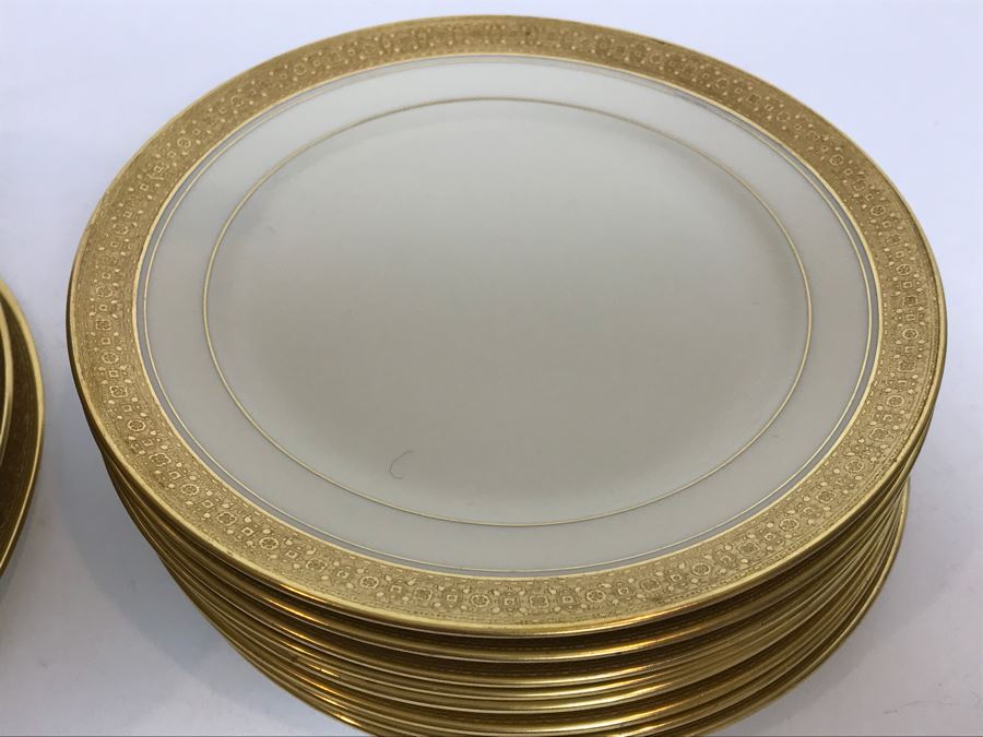 45 Piece Rosenthal Ivory Bavaria Premier Plates, Bowls, Creamer And Sugar [Photo 15]