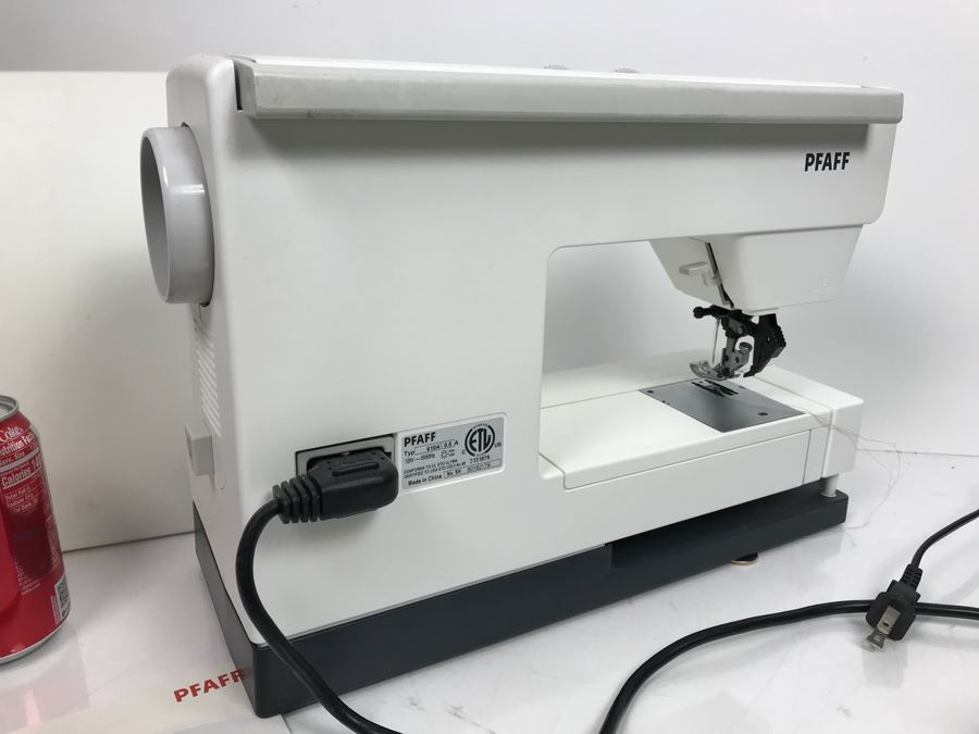 JUST ADDED - PFAFF Select 4.0 Sewing Machine Select Line [Photo 11]