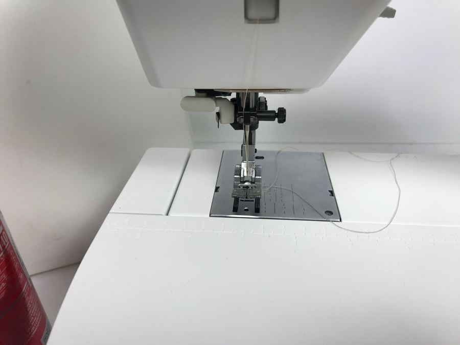 JUST ADDED - PFAFF Select 4.0 Sewing Machine Select Line