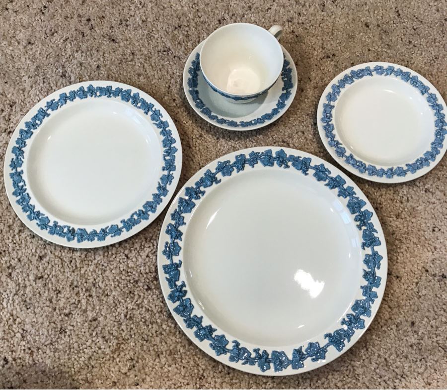 38 Piece Wedgwood Embossed Queens Ware Of Etruria China Set Made In England - See Description For Breakdown