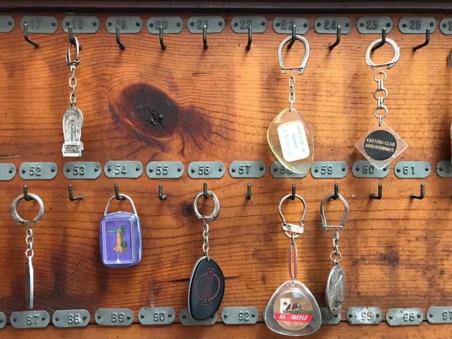 Vintage Wall Mounted Wooden Key Rack With Metal Numbered Name Tags Filled With 90 Vintage Keychains ($450 Retail Value In Keychains Alone) 47'W x 29'H [Photo 14]