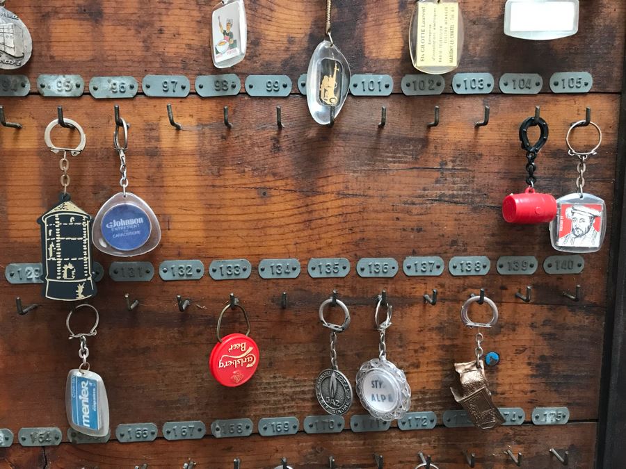 Vintage Wall Mounted Wooden Key Rack With Metal Numbered Name Tags Filled With 90 Vintage Keychains ($450 Retail Value In Keychains Alone) 47'W x 29'H [Photo 18]