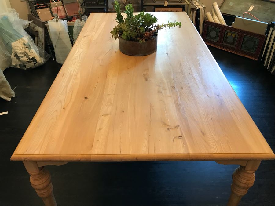 Nice Pine Table With Turned Legs 71' X 37' [Photo 2]