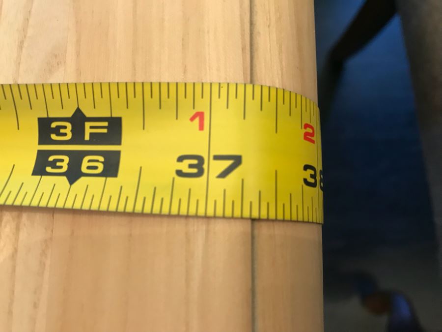 Nice Pine Table With Turned Legs 71' X 37' [Photo 8]