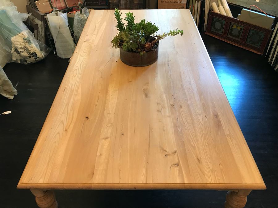 Nice Pine Table With Turned Legs 71' X 37' [Photo 3]