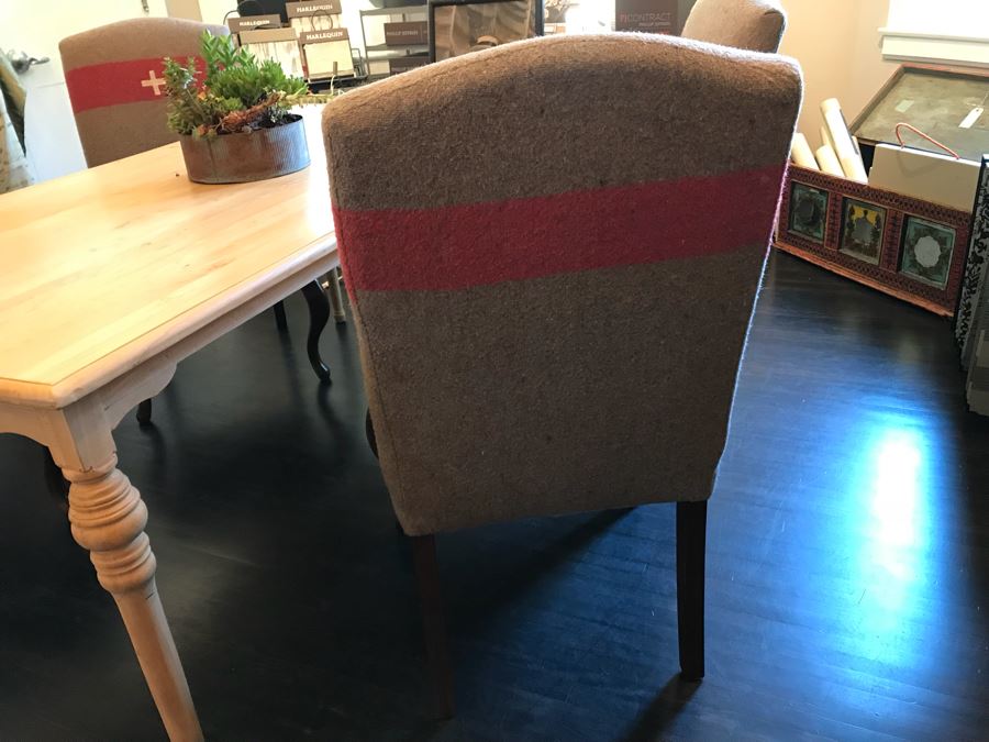 Set Of (4) Designer Upholstered Dining Chairs With Queen Anne Legs [Photo 9]