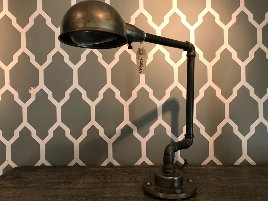 Industrial Metal Table Desk Lamp [Photo 2]