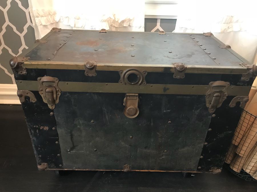 Vintage Steamer Trunk On Casters Coffee Side Table [Photo 2]