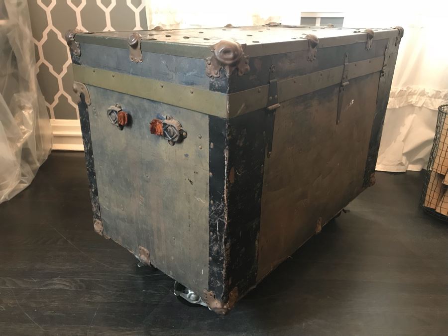 Vintage Steamer Trunk On Casters Coffee Side Table [Photo 7]
