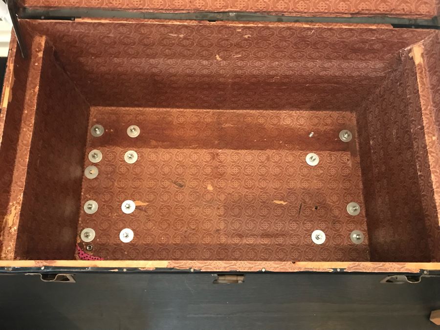 Vintage Steamer Trunk On Casters Coffee Side Table [Photo 9]