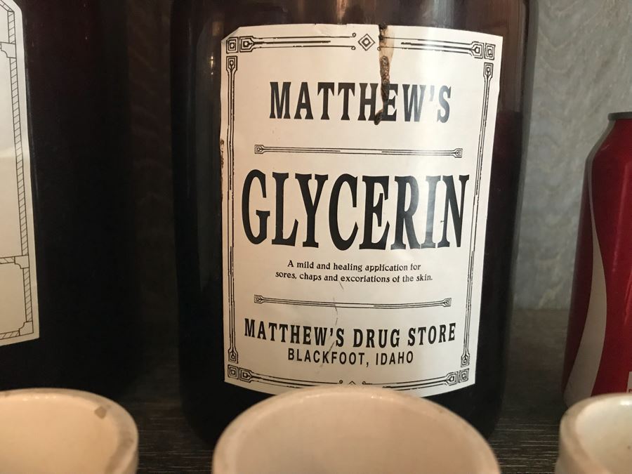 Pair Of Large Amber Medicine Bottles With (5) Smaller Medicine Bottles [Photo 6]