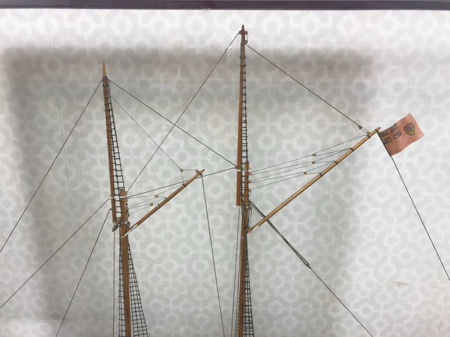 Wooden Sailing Ship Model With Stand Inside Glass Display Case With Plaque Reading Bluenose Circa - 1921 [Photo 10]