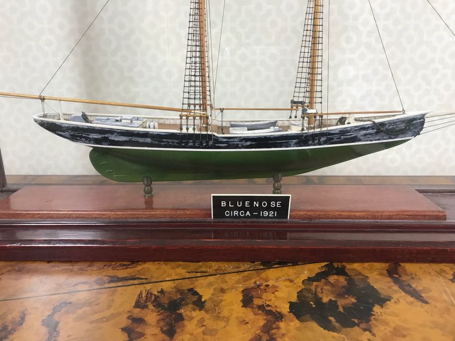 Wooden Sailing Ship Model With Stand Inside Glass Display Case With Plaque Reading Bluenose Circa - 1921 [Photo 15]