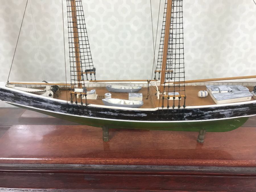 Wooden Sailing Ship Model With Stand Inside Glass Display Case With Plaque Reading Bluenose Circa - 1921 [Photo 5]