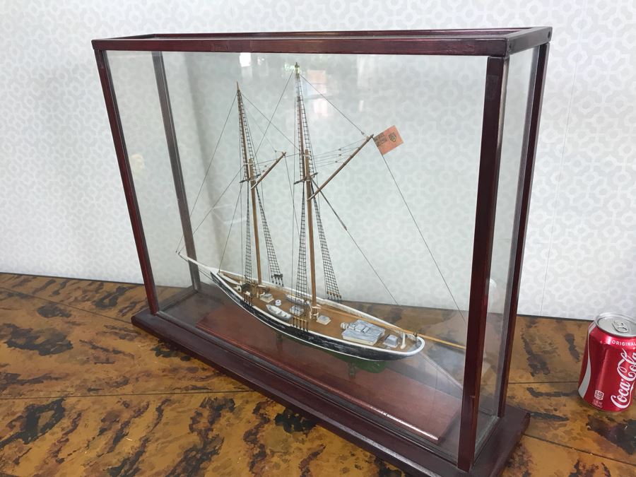 Wooden Sailing Ship Model With Stand Inside Glass Display Case With Plaque Reading Bluenose Circa - 1921 [Photo 13]
