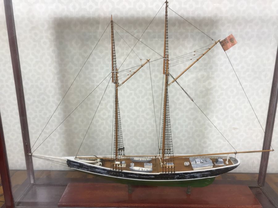 Wooden Sailing Ship Model With Stand Inside Glass Display Case With Plaque Reading Bluenose Circa - 1921 [Photo 4]