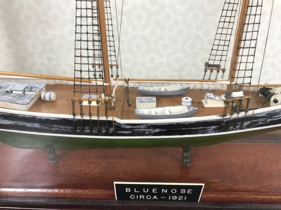 Wooden Sailing Ship Model With Stand Inside Glass Display Case With Plaque Reading Bluenose Circa - 1921 [Photo 16]
