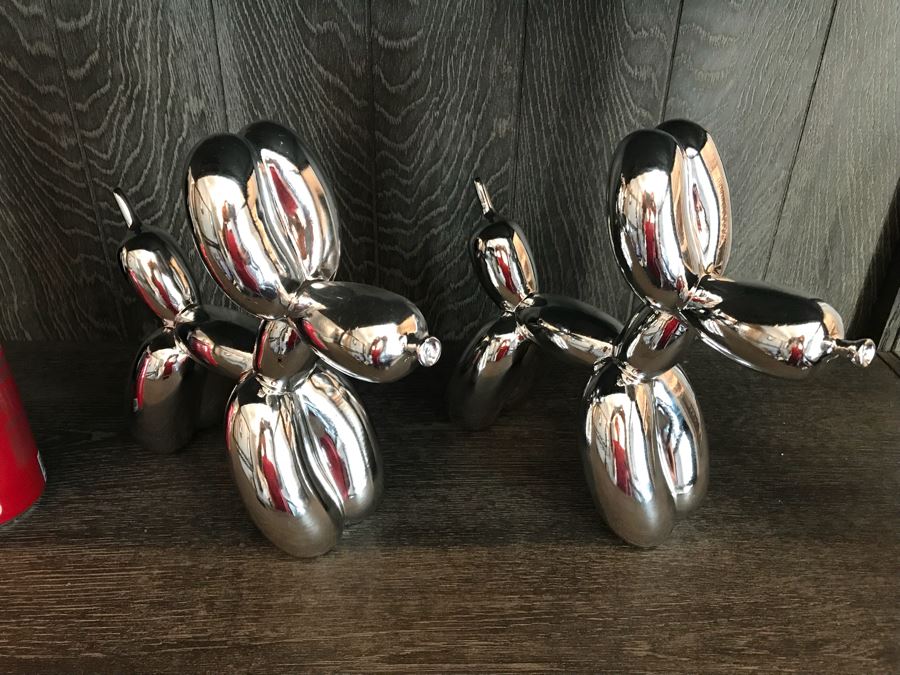 Pair Of Metal Balloon Dogs [Photo 3]
