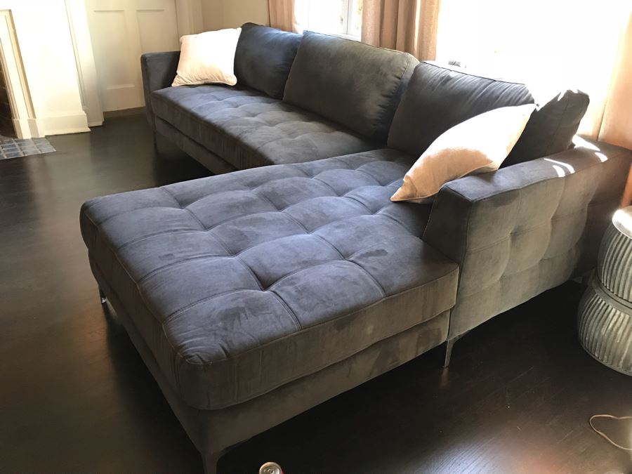 Nice Modern Upholstered Sectional Sofa With Chrome Legs 70' X 115'