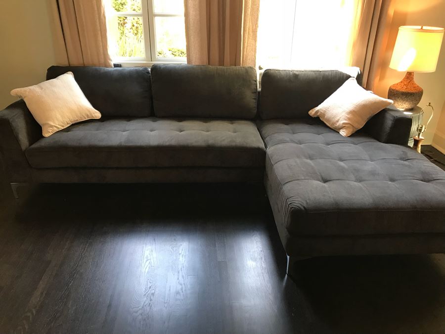 Nice Modern Upholstered Sectional Sofa With Chrome Legs 70' X 115' [Photo 2]
