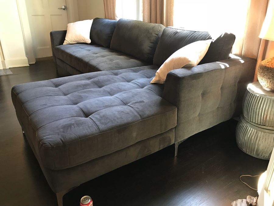Nice Modern Upholstered Sectional Sofa With Chrome Legs 70' X 115' [Photo 6]