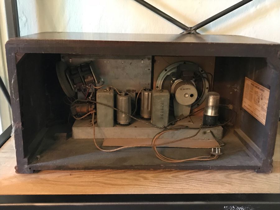 Vintage Montgomery Wards Airline Radio Needs Servicing [Photo 7]