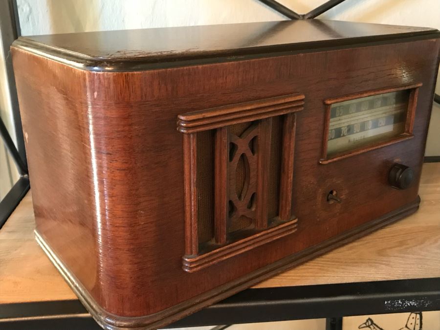 Vintage Montgomery Wards Airline Radio Needs Servicing [Photo 6]