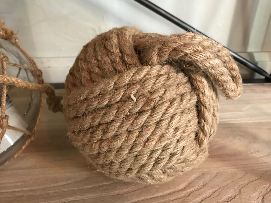 Large Nautical Rope Ball, Glass Jar Surrounded By Nautical Rope And (6) New Holbrook Candles [Photo 3]