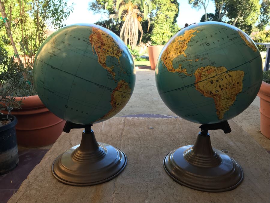 Vintage Pair Of 1962 Denoyer-Geppert Co World Globes With Metal Base [Photo 3]
