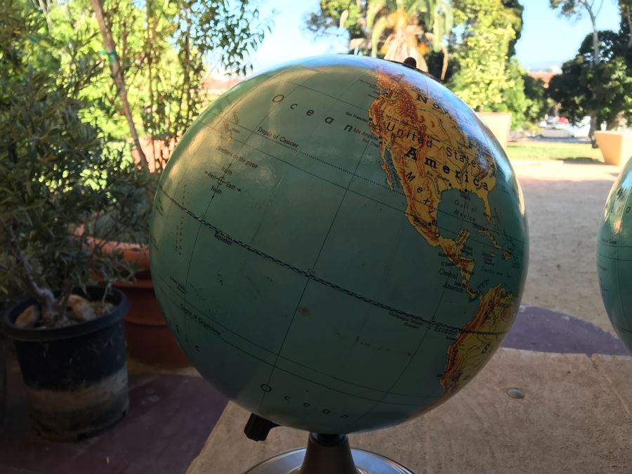 Vintage Pair Of 1962 Denoyer-Geppert Co World Globes With Metal Base [Photo 12]