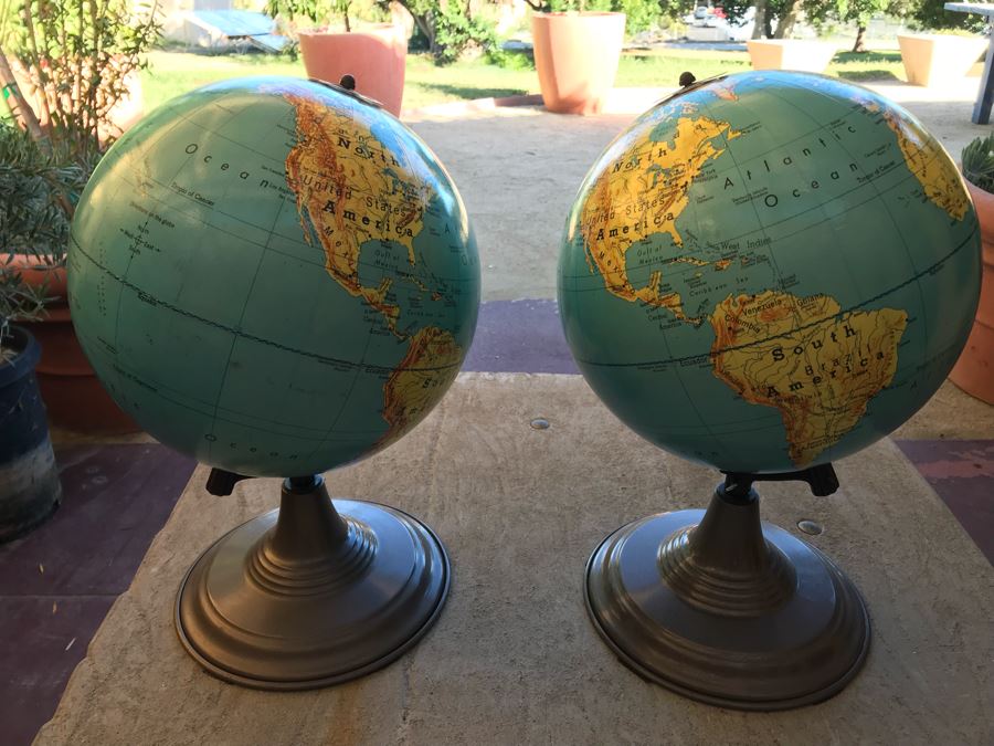 Vintage Pair Of 1962 Denoyer-Geppert Co World Globes With Metal Base [Photo 4]