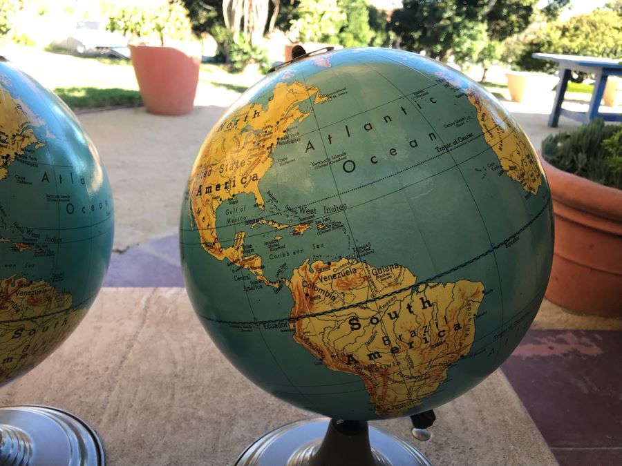 Vintage Pair Of 1962 Denoyer-Geppert Co World Globes With Metal Base [Photo 5]